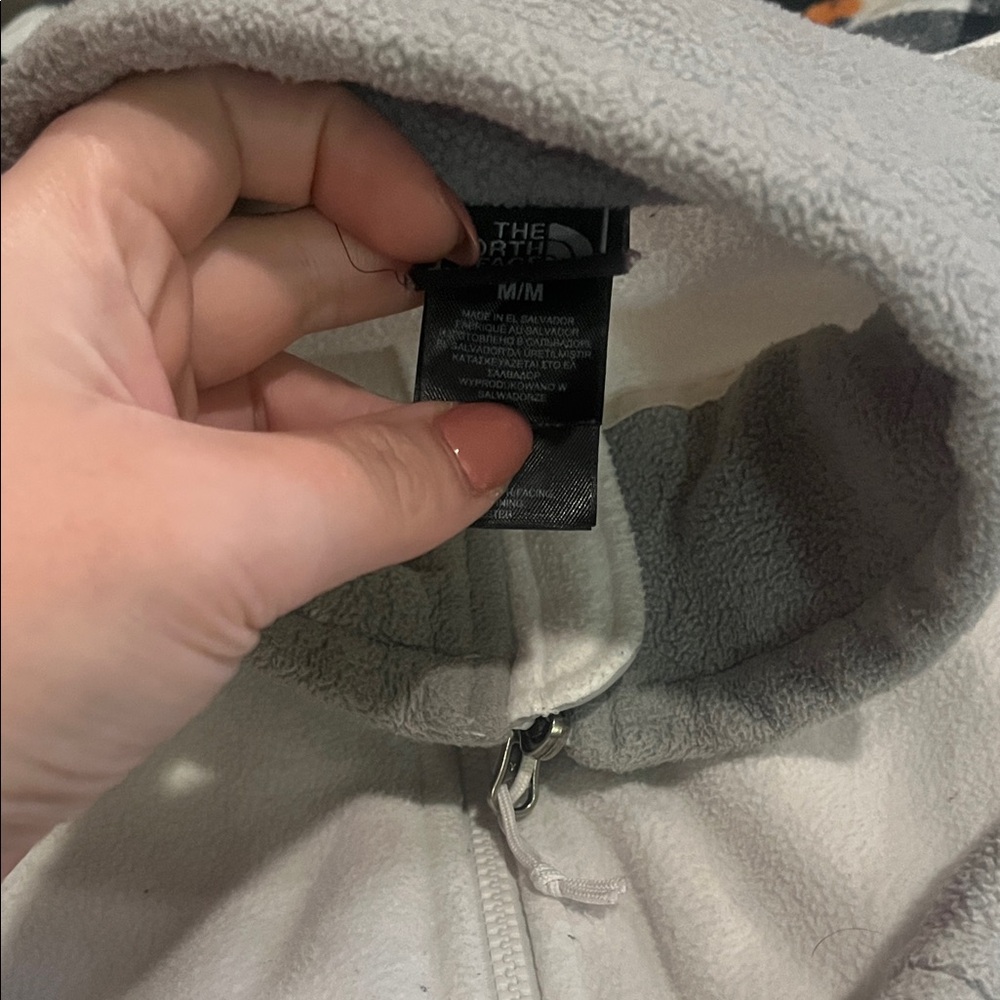 The North Face Gray & White Fleece Jacket EUC - Picture 2 of 6